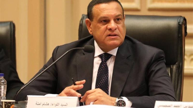 اللواء هشام آمنة وزير التنمية المحلية