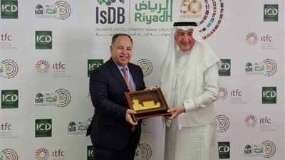 وزير المالية يلتقي مسؤول البنك الإسلامي للتنمية بالرياض لتعزيز التجارة