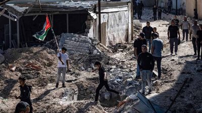قصف إسرائيلي على رفح، واعتقالات بالجملة بين صفوف الفلسطينيين