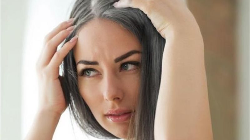 ظهور الشعر الأبيض في سن مبكر