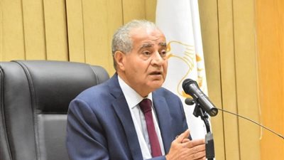 هل يتم تغيير أسعار السلع الغذائية؟، وزير التموين يجيب