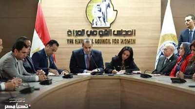 «القومي للمرأة» يطلق مبادرة «أنا وبابا» لتعزيز القيم الأسرية