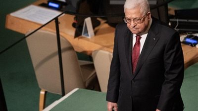 الرئيس الفلسطيني يغادر المستشفى بعد إجراء فحوصات طبية