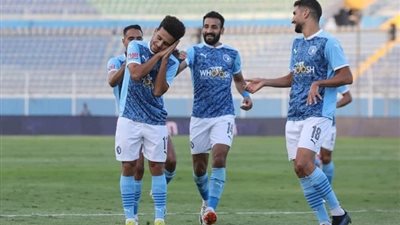 بيراميدز يواجه فيوتشر للابتعاد بصدارة الدوري المصري الليلة