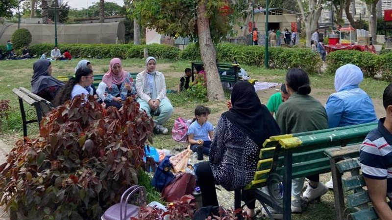 الاحتفال بشم النسيم في حديقة أم كلثوم