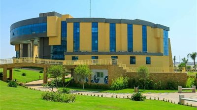 جامعة بدر تستضيف حملة الكشف المبكر وعلاج الأورام لفحص العاملين