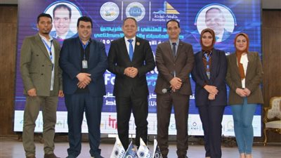 رئيس جامعة دمياط يختتم الملتقى الأول لخريجي كلية الحاسبات والذكاء الاصطناعي