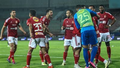 شوط أول سلبي بين الأهلي وبلدية المحلة في الدوري الممتاز