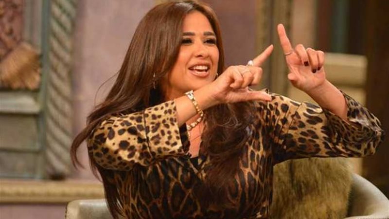 ياسمين عبد العزيز