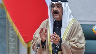 أمير الكويت يصدر مرسوما أميريا بتشكيل الحكومة.. تعرف على رئيسها