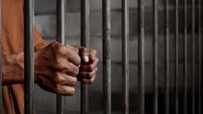 حبس هكر فيس بوك لقيامه بسرقة حسابات 23 شخصا 4 أيام