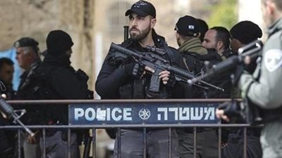 إعلام إسرائيلي: الشرطة تعتقل 15 شخصا خلال مظاهرات تل أبيب