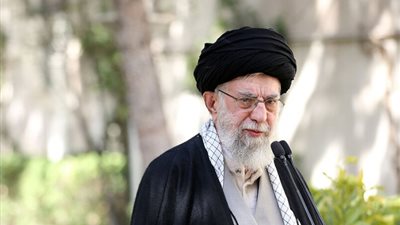المرشد الايراني يعقد اجتماعا طارئا بعد حادث مروحية الرئيس
