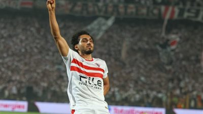 طبيب الزمالك يكشف تفاصيل إصابة أحمد حمدي خلال مباراة نهضة بركان