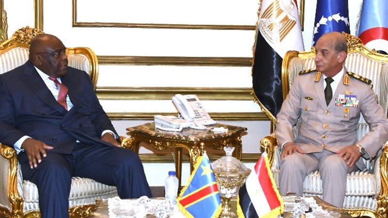 القائد العام للقوات المسلحة وزير الدفاع والإنتاج الحربى ووز