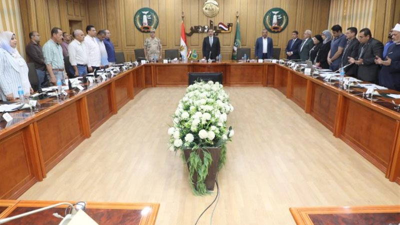 الوقوف حدادا على روح ضحايا معدية أبو غالب