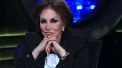 الموت يُفجع الفنانة لبنى عبد العزيز في أقرب الناس إليها