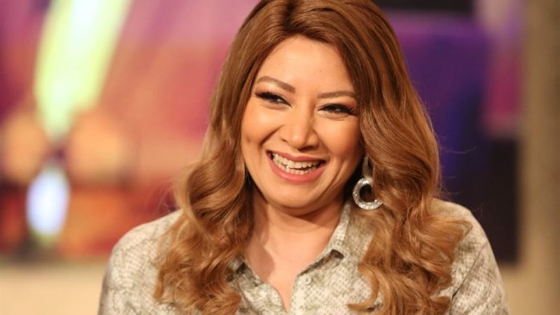 الفنانة انتصار