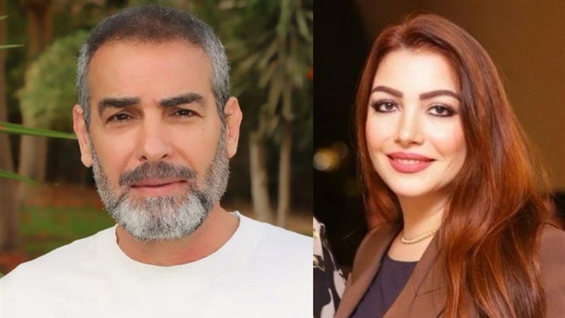 الفنان أحمد عبدالعزيز وزوجته