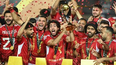 بعد التتويج الإفريقي وعناق الذهب، ما الذي ينتظر الأهلي في المستقبل؟