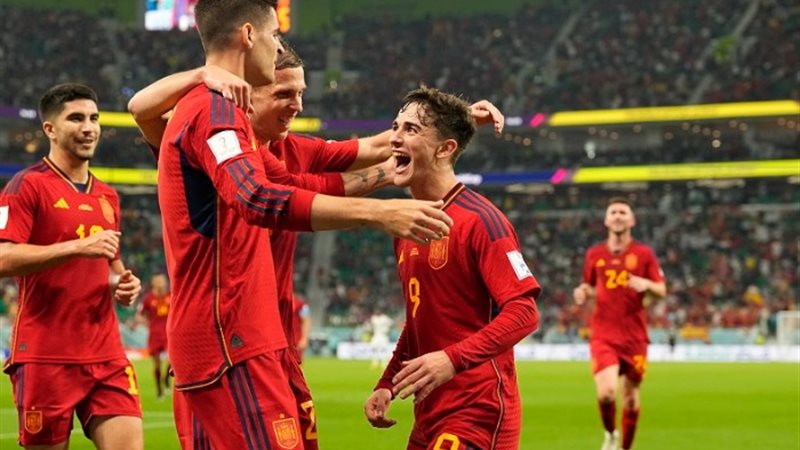 لاعبي منتخب إسبانيا