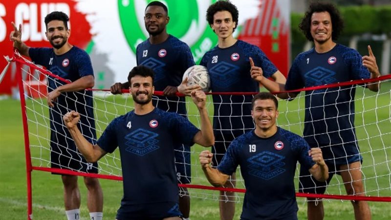 لاعبو مودرن فيوتشر