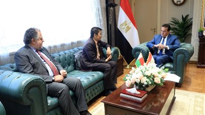 وزير الصحة يبحث مع نظيره بدولة مدغشقر سبل التعاون في المجال الصحي
