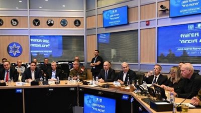 «جانتس» يدعو رؤساء بلدات الشمال للاستعداد للقتال بعد إلغاء اجتماع مجلس الحرب