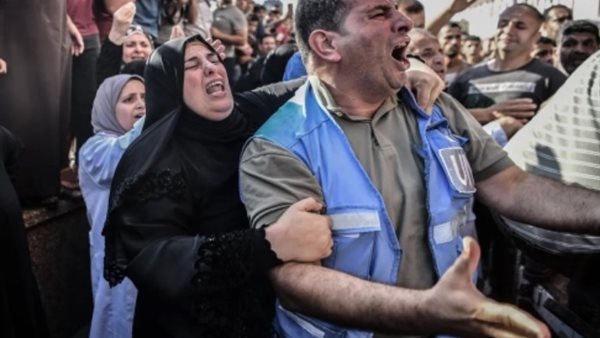 أهالي شهداء مجزرة