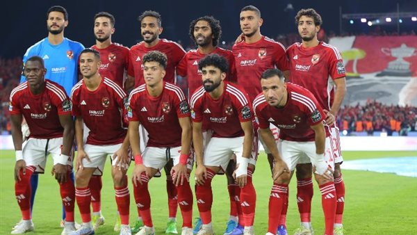 لاعبو الأهلي