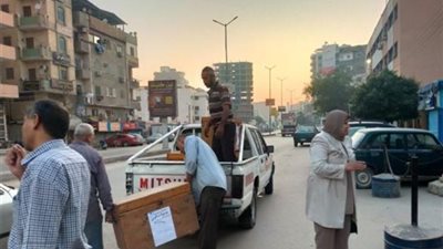 «التعليم» تتابع نقل أوراق أسئلة امتحانات الاقتصاد والإحصاء إلى اللجان