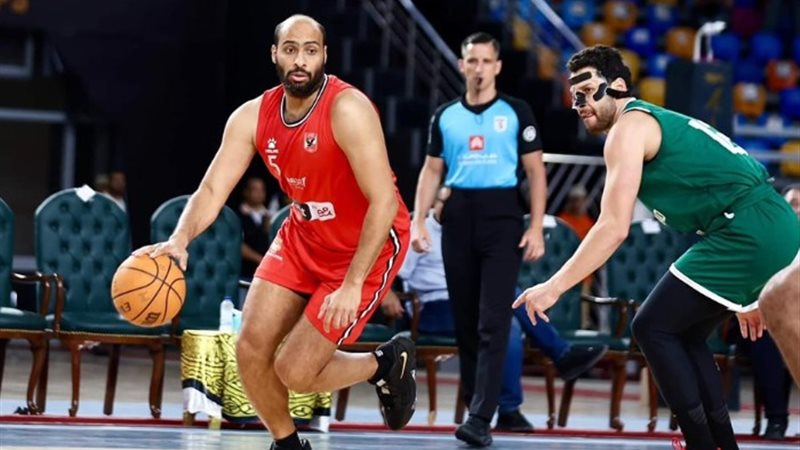 لاعب الأهلي والاتحاد
