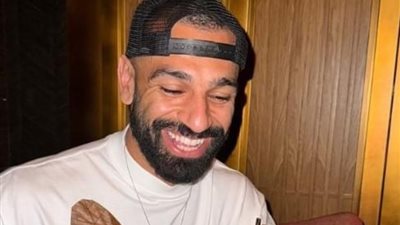 محمد صلاح يحتفل بعيد ميلاده على طريقته الخاصة(صور)