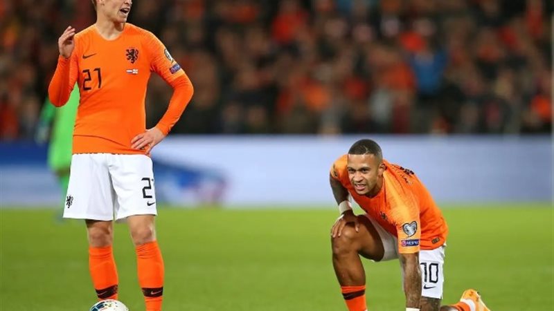 لاعبو منتخب هولندا