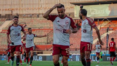 بالشارة السوداء، شاهد احتفال أفشة بتسجيل هدف التقدم للأهلي أمام الداخلية