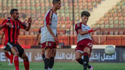 أحداث الشوط الأول من مباراة الأهلي والداخلية بالدوري المصري (صور)