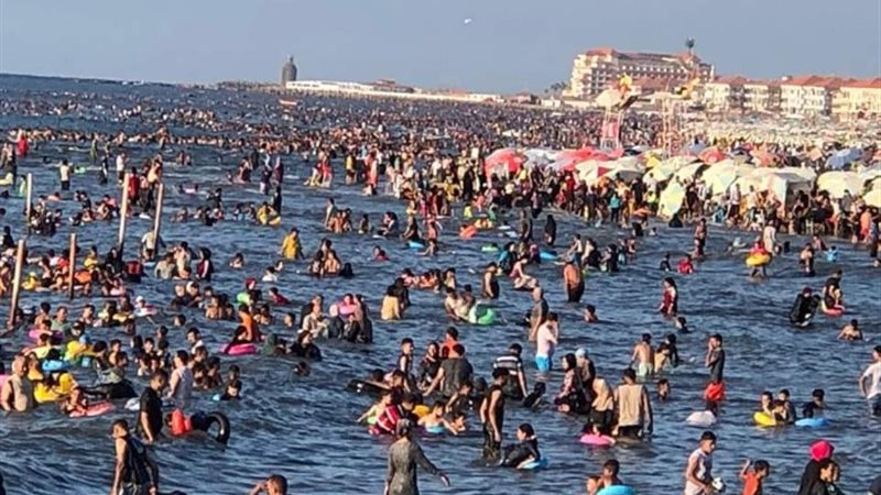 شواطئ مدينة رأس البر اليوم