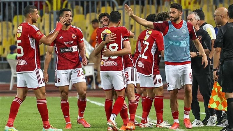 لاعبو الأهلي