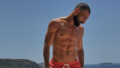 بإطلالة رياضية، محمد صلاح يستمتع بعطلته الصيفية
