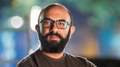 أحمد أمين ينعي علاء إسماعيل في وفاة والدته