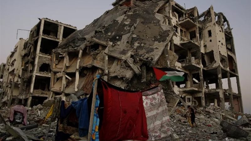 علم فلسطين ثابت رغم الدمار- أرشيفية