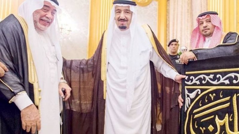 كبير سدنة الكعبة الراحل رفقة الملك سلمان