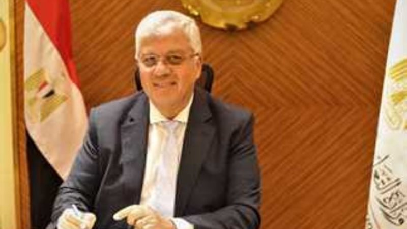 الدكتور أيمن عاشور وزير التعليم العالي والبحث العلمي