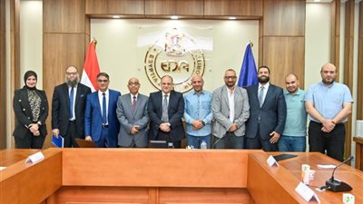 رئيسا هيئة وشعبة الأدوية يبحثان مشكلات المخازن وشركات التوزيع
