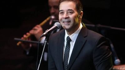 مدحت صالح يحيى حفلًا غنائيًا بدار الاوبرا الليلة