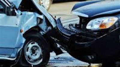 إصابة 3 أشخاص في حادث تصادم على طريق إسكندرية الصحراوي