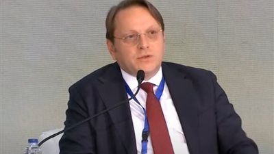 مسؤول أوروبي: مصر ستصبح موردًا رئيسيًا للطاقة الخضراء لأوروبا