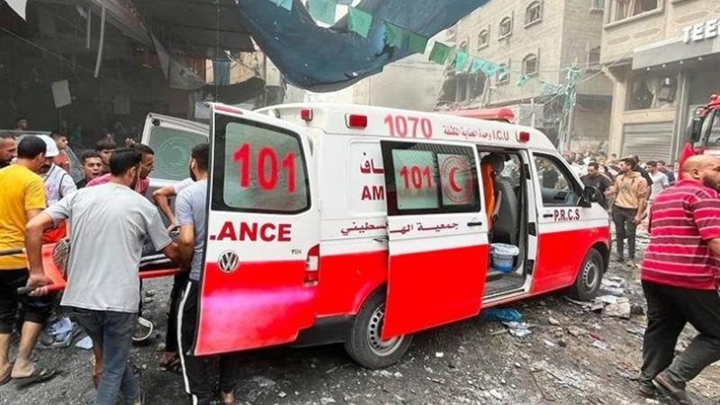 مركبة إسعاف تابعة للهلال الأحمر الفلسطيني