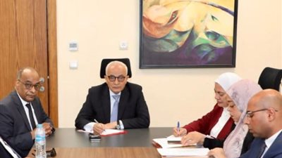عاجل، «التعليم» تمنح طلاب الثانوية العامة الدرجة الكاملة فى 3 أسئلة بالفيزياء