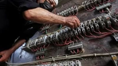 انفراجة جديدة في أزمة الكهرباء بعد وصول أول شحنة غاز من الخارج